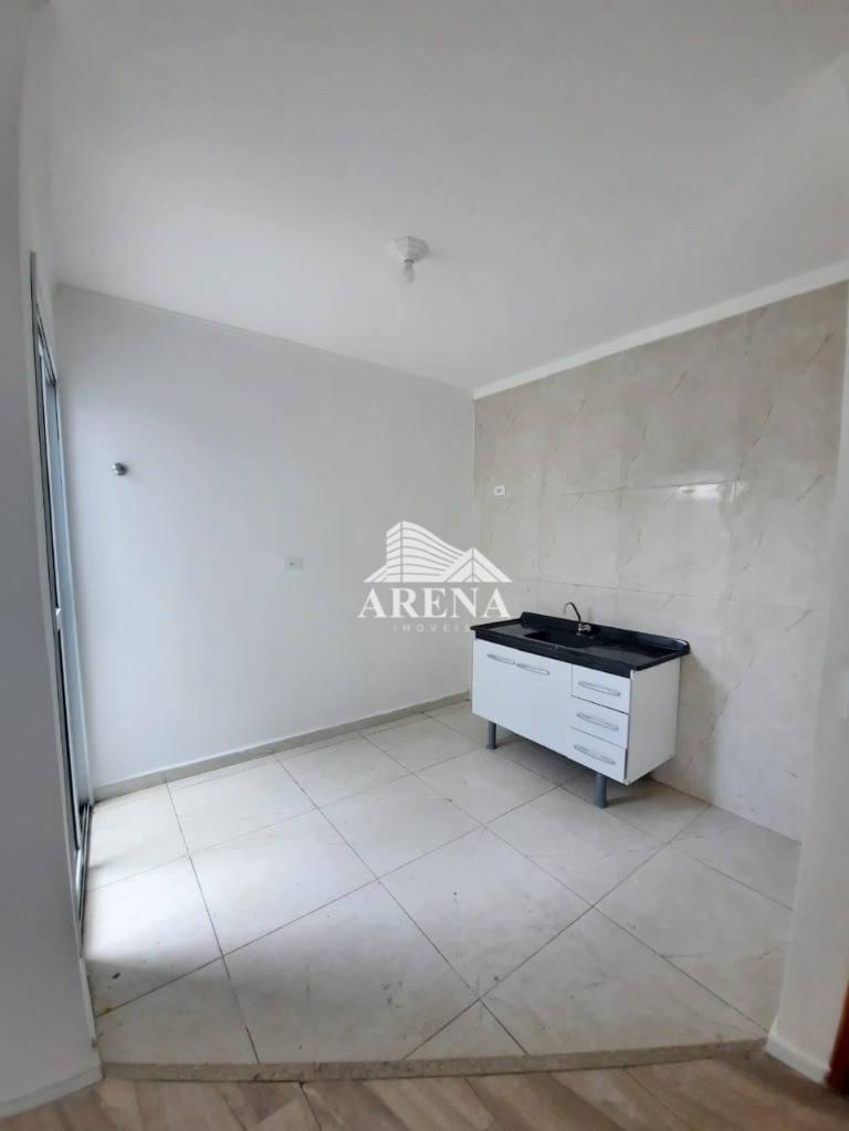 V. TIBIRIÇÁ - APTº S/ CONDOMÍNIO - 46m² (40m² A.U. + 6m² QUINTAL) - 2 DORMITÓRIOS - SALA - COZINHA -