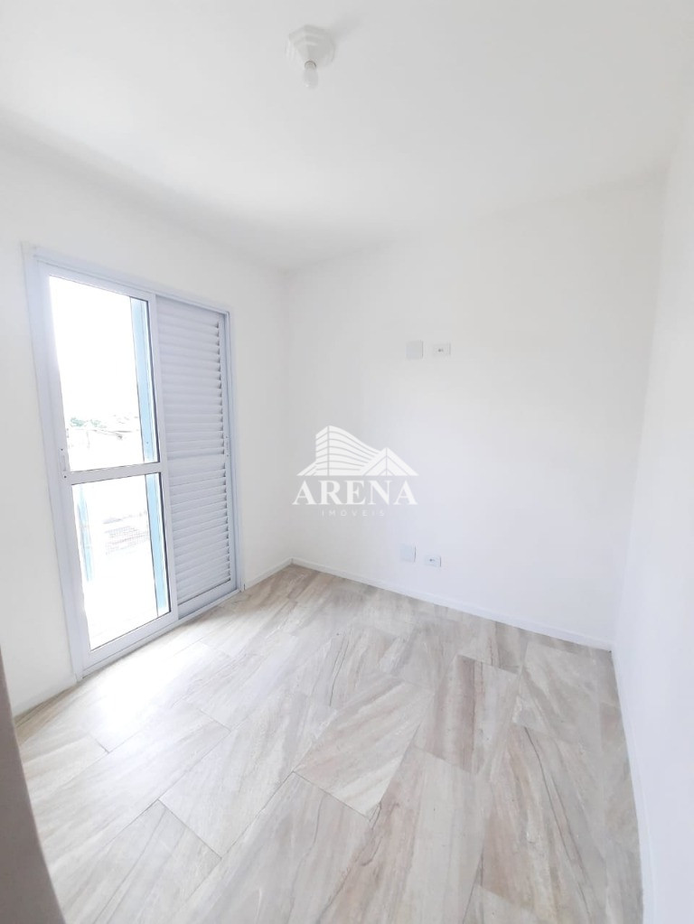 V. TIBIRIÇÁ - APTº S/ CONDOMÍNIO - 46m² (40m² A.U. + 6m² QUINTAL) - 2 DORMITÓRIOS - SALA - COZINHA -