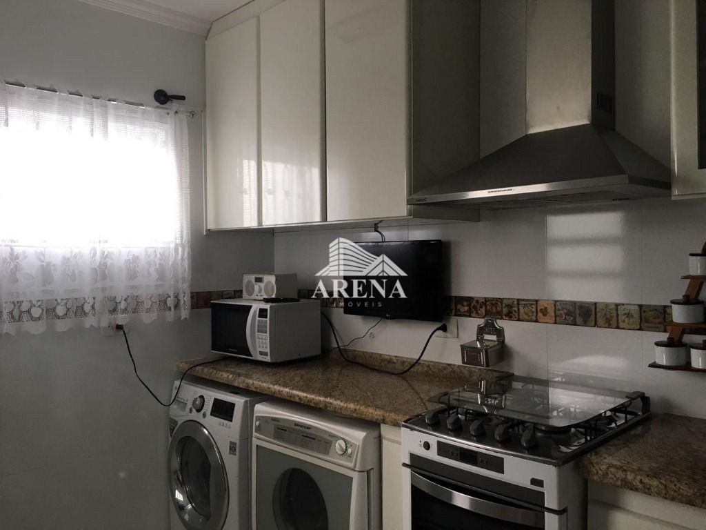 Apartamento sem condomínio de 76m² na Vila Metalúrgica!São 03 dormitórios (sendo 01 suíte) com sacad