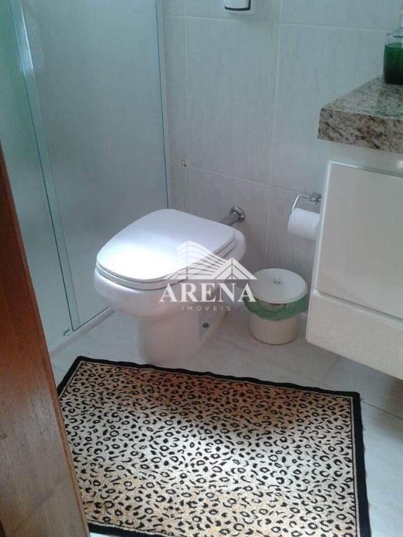 Apartamento sem condomínio de 76m² na Vila Metalúrgica!São 03 dormitórios (sendo 01 suíte) com sacad