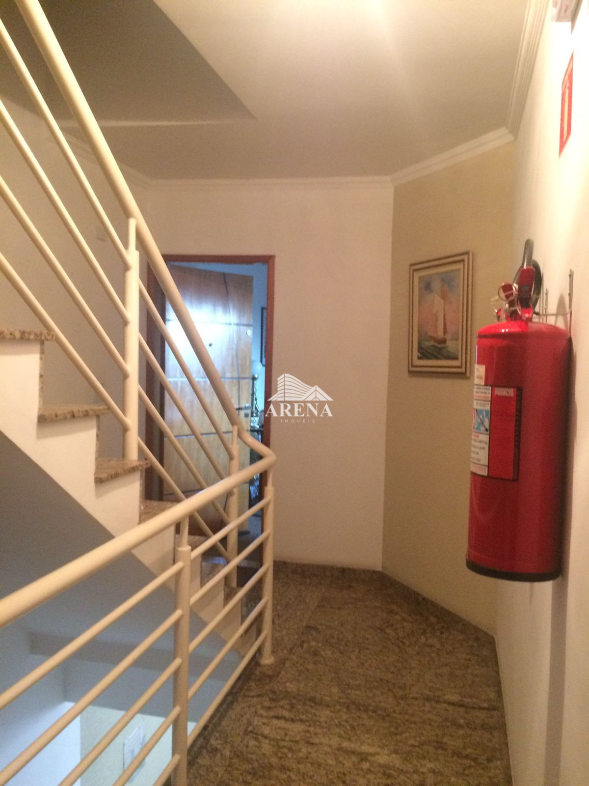 Apartamento sem condomínio de 76m² na Vila Metalúrgica!São 03 dormitórios (sendo 01 suíte) com sacad