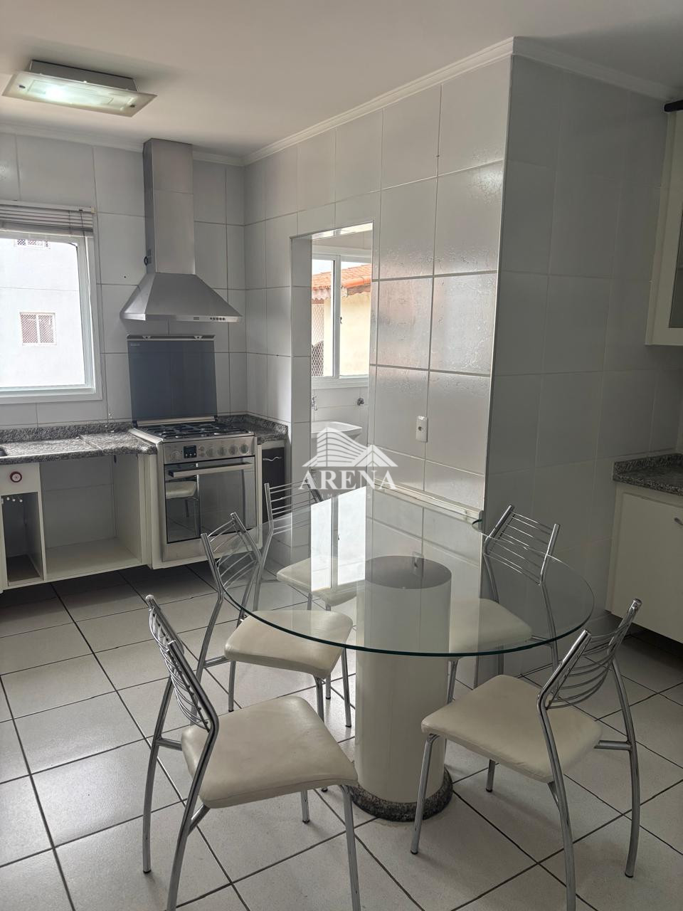 Valparaiso - Espaçoso Apto com 98m² e 3 vagas.