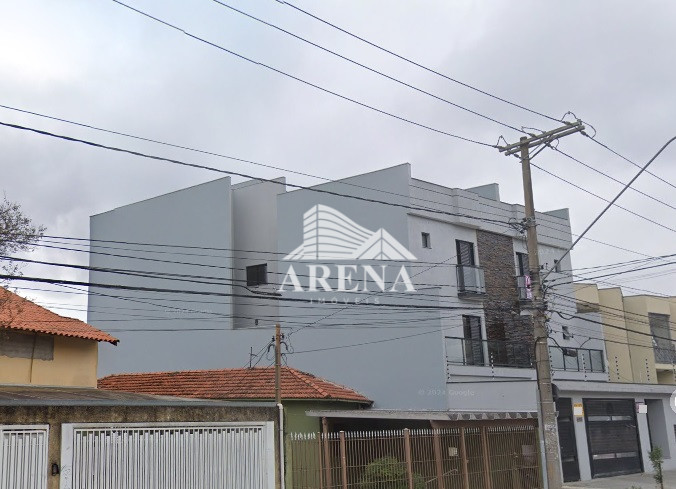 Cobertura de baixo condomínio no Parque das Nações.