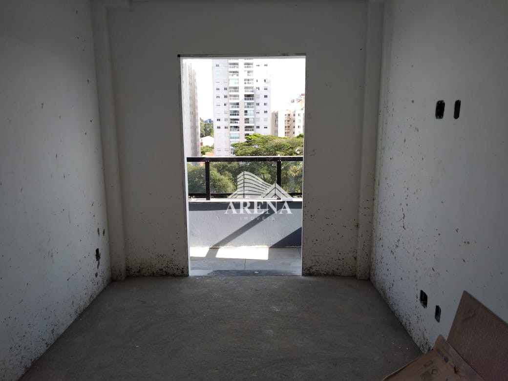 Cobertura com 2 dormitórios sendo 1 suíte, 2 vagas de garagem. COM ELEVADOR.  112,90 m² (56,45+ 56,4