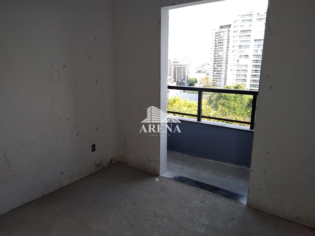 Cobertura com 2 dormitórios sendo 1 suíte, 2 vagas de garagem. COM ELEVADOR.  112,90 m² (56,45+ 56,4