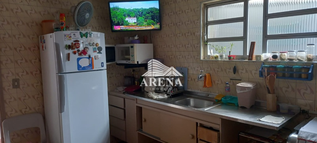 Casa para reforma na Vila Nova Gerty  com 2 dormitórios, sala, cozinha e banheiro + edícula nos fund