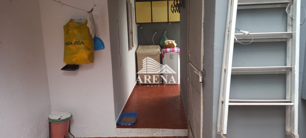 Casa para reforma na Vila Nova Gerty  com 2 dormitórios, sala, cozinha e banheiro + edícula nos fund