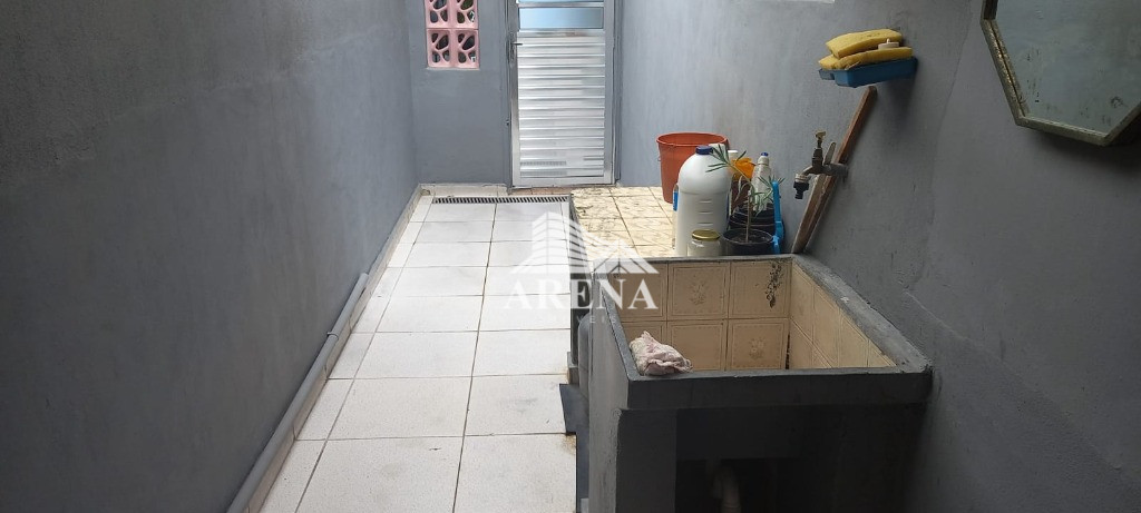 Casa para reforma na Vila Nova Gerty  com 2 dormitórios, sala, cozinha e banheiro + edícula nos fund
