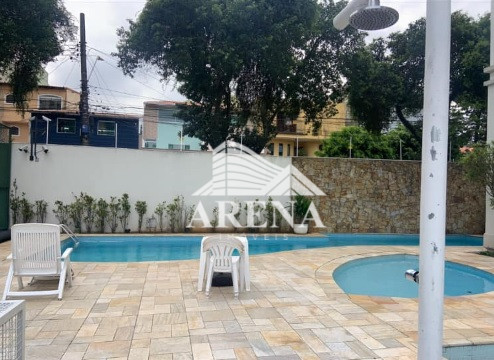 Apto com 3 dormitórios na Vila Alzira. Cond. com piscina