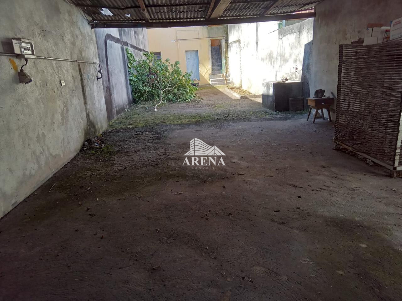 Casa com 3 dormitórios + galpão no Jardim Santo Antônio