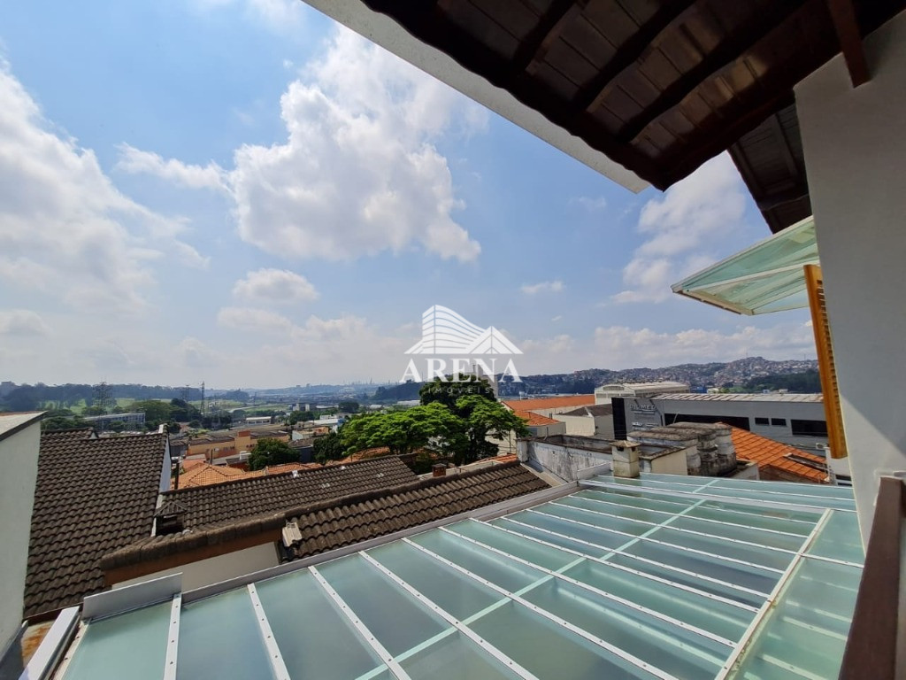 Sobrado cinematográfico  com 4 dormitórios ( 2 suíte: 1 com terraço, closet  e hidromassagem), sala 