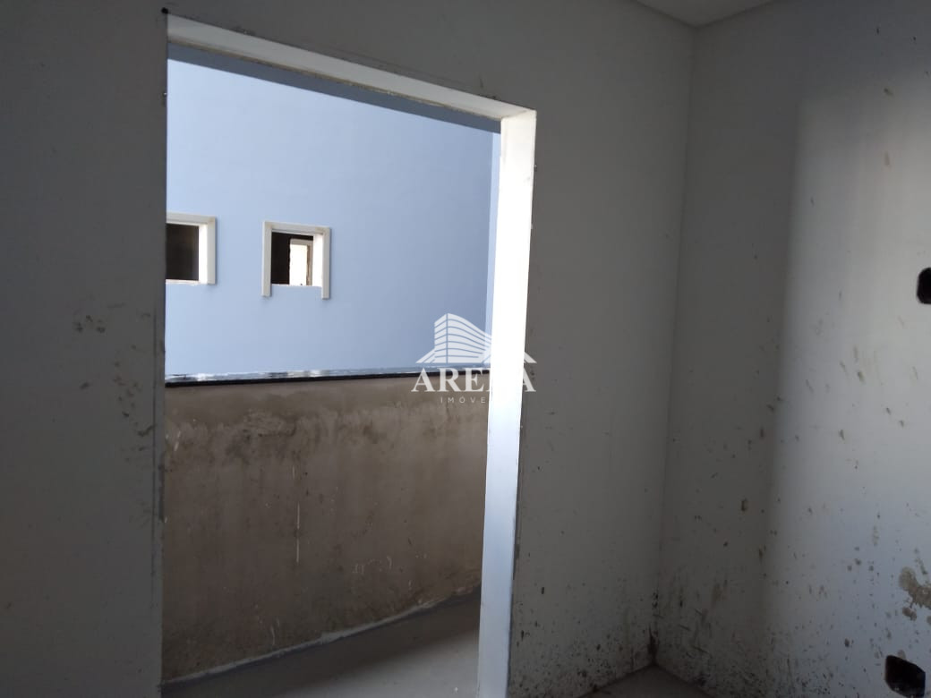 Apto tipo com 2 dormitórios (1 suíte),1 vaga de garagem. COM ELEVADOR. 60,68 m². Ótima localização.