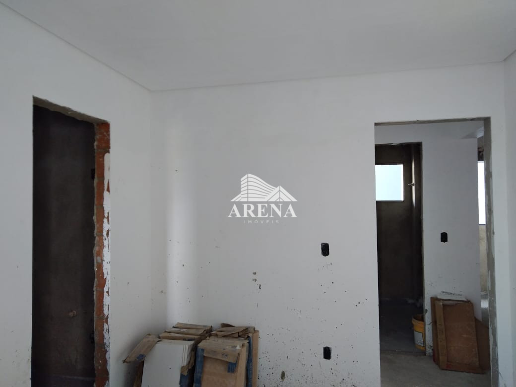 Apto tipo com 2 dormitórios (1 suíte),1 vaga de garagem. COM ELEVADOR. 60,68 m². Ótima localização.