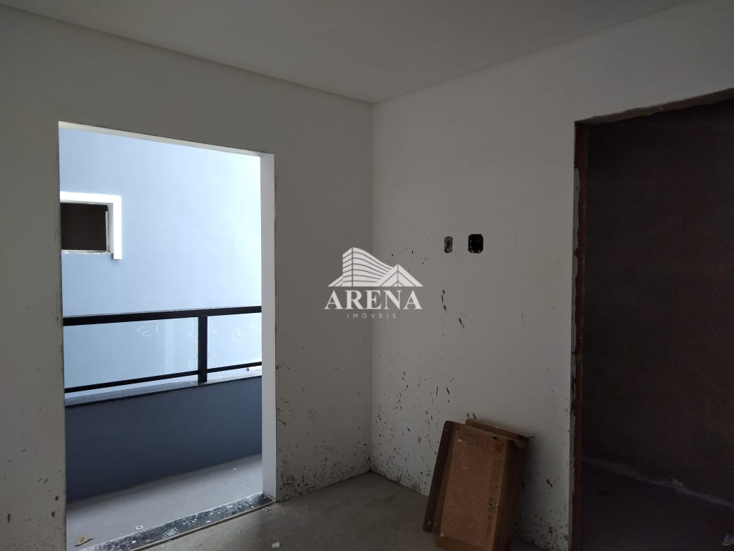 Apto tipo com 2 dormitórios (1 suíte),1 vaga de garagem. COM ELEVADOR. 60,68 m². Ótima localização.