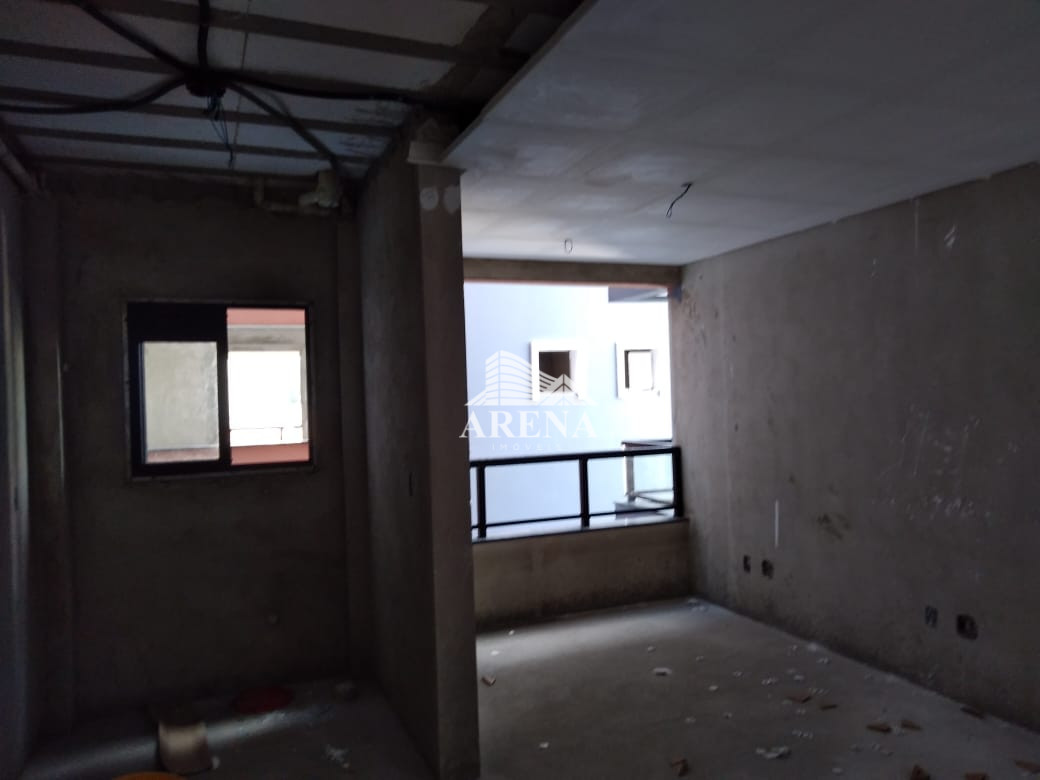 Apto tipo com 2 dormitórios (1 suíte),1 vaga de garagem. COM ELEVADOR. 60,68 m². Ótima localização.