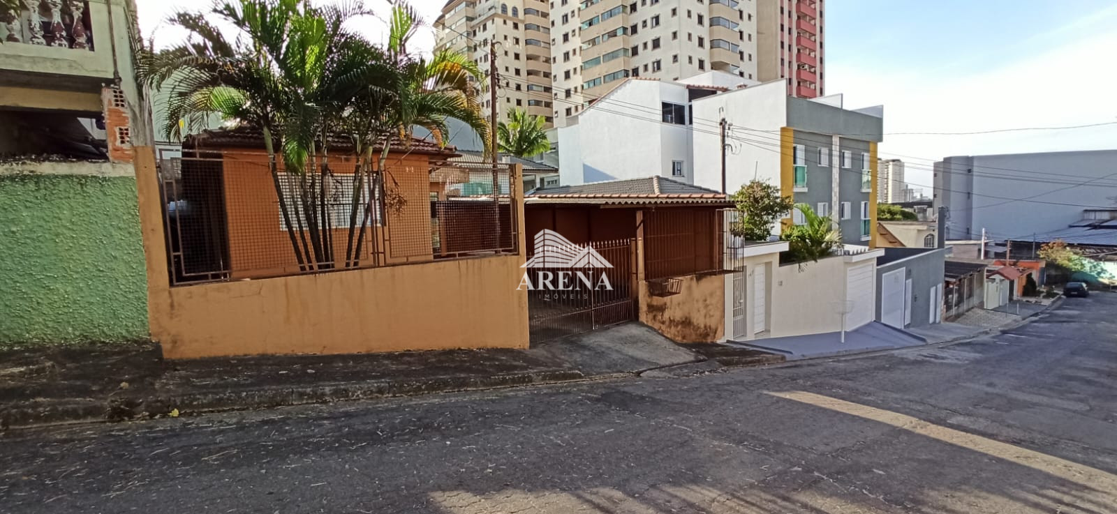 Terreno de 240 m² (12X20) com imóvel na VILA GILDA