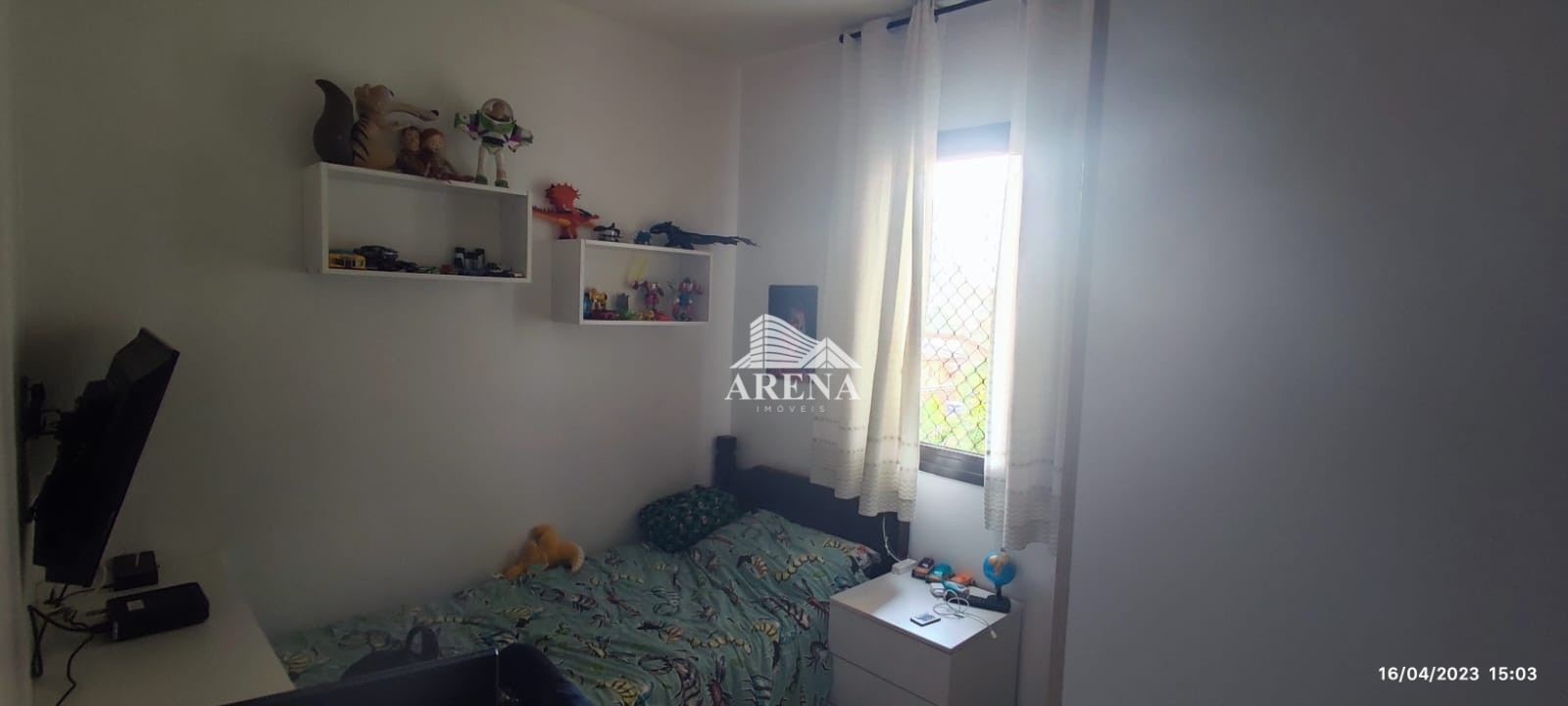 Apartamento na Vila Gilda com 3 dormitórios ( 1 suíte)