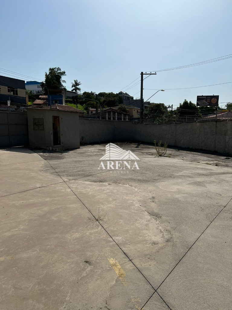 terreno de esquina com 750 m². Proximo a Fundação´ Santo Andre. Proximo ao centro de Santo André, Vi