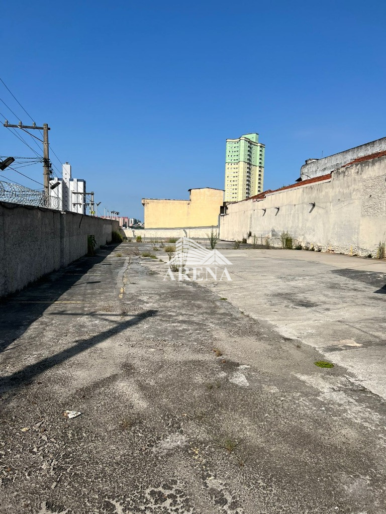 terreno de esquina com 750 m². Proximo a Fundação´ Santo Andre. Proximo ao centro de Santo André, Vi