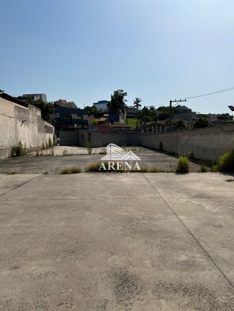 terreno de esquina com 750 m². Proximo a Fundação´ Santo Andre. Proximo ao centro de Santo André, Vi