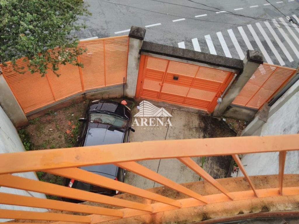Sobrado de esquina com 3 suites ,sala, copa, cozinha, lavabo ,lavanderia , garagem para 4 carros gra
