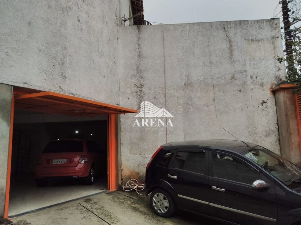 Sobrado de esquina com 3 suites ,sala, copa, cozinha, lavabo ,lavanderia , garagem para 4 carros gra