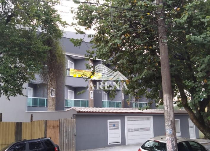 Apto baixo condomínio Vila Curuçá com 2 dormitórios ( 1 suite)