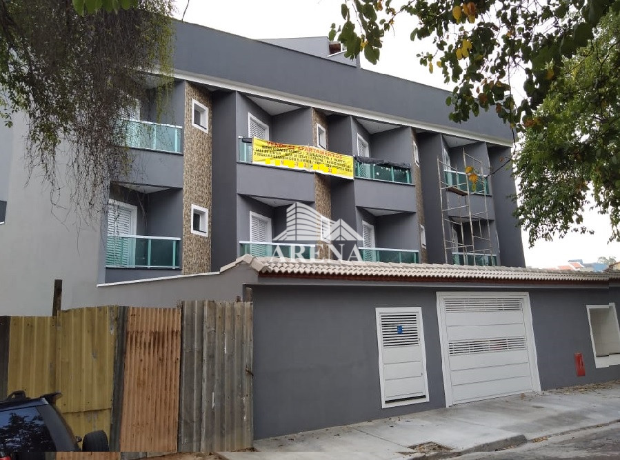 Apto baixo condomínio Vila Curuçá com 2 dormitórios ( 1 suite)