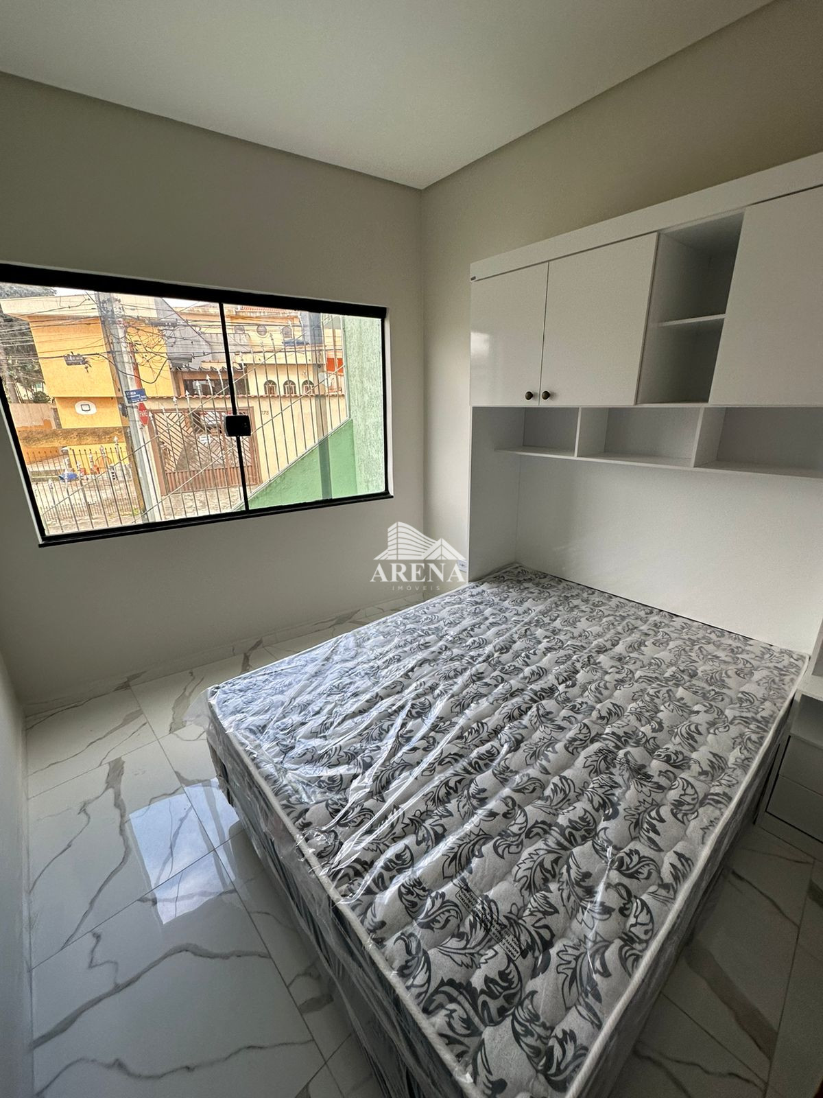 APTO COM QUARTO, SALA E COZINHA INTEGRADA E BANHEIRO POR APENAS  R$ 220.000,00
