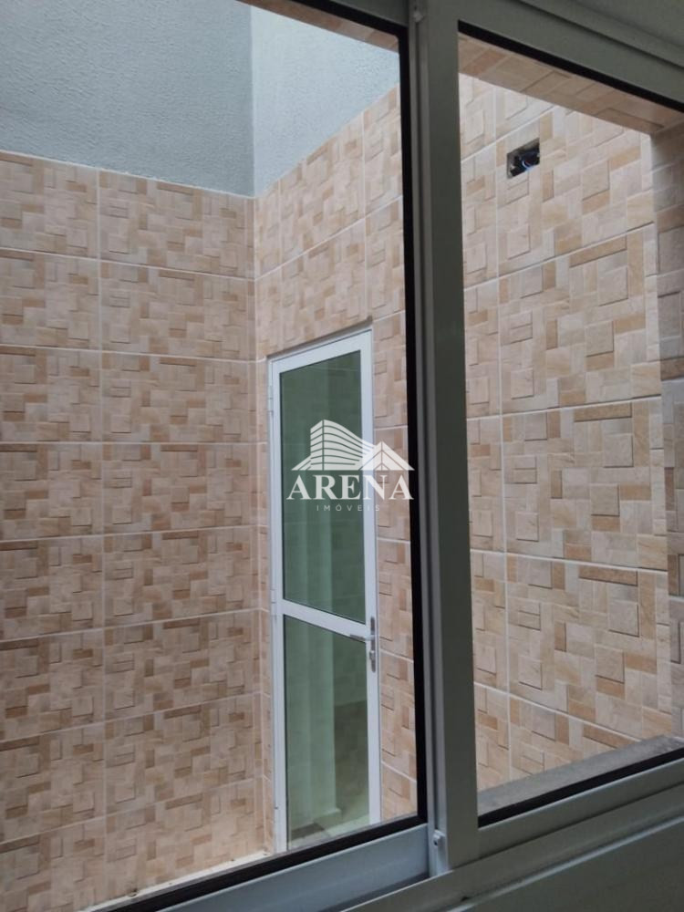Apto sem condomínio com 2 dormitórios ( 1 suíte) , sala, cozinha, banheiro, lavanderia 1 vaga. Próx