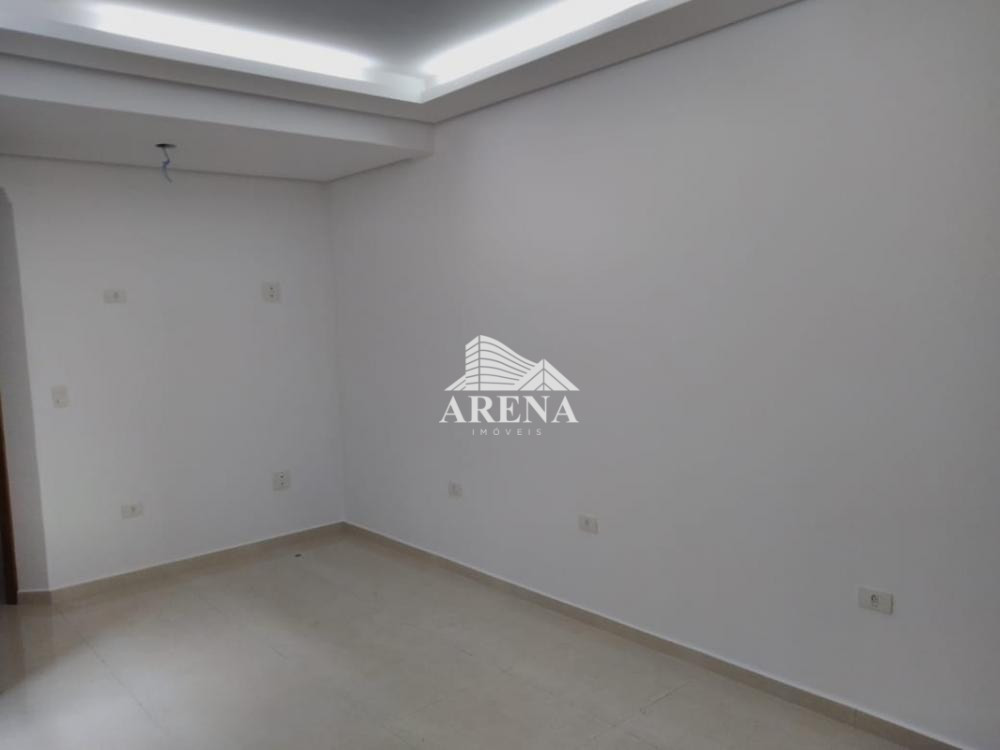 Apto sem condomínio com 2 dormitórios ( 1 suíte) , sala, cozinha, banheiro, lavanderia 1 vaga. Próx