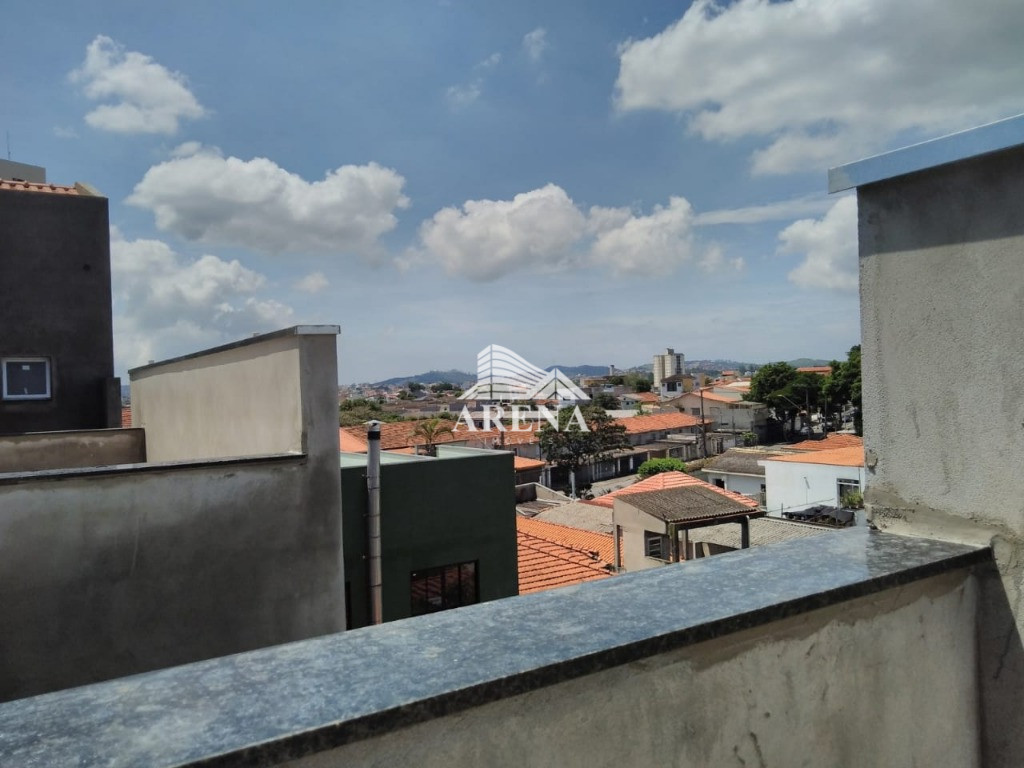 Cobertura ( sem cond.)  com 2 dormitórios, sendo 1 suíte, com terraço/ Elevador/Gás encanado/ Área d