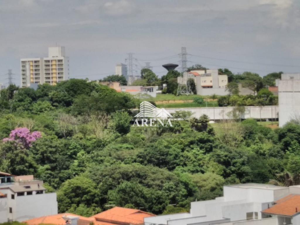 Cobertura ( sem cond.)  com 2 dormitórios, sendo 1 suíte, com terraço/ Elevador/Gás encanado/ Área d