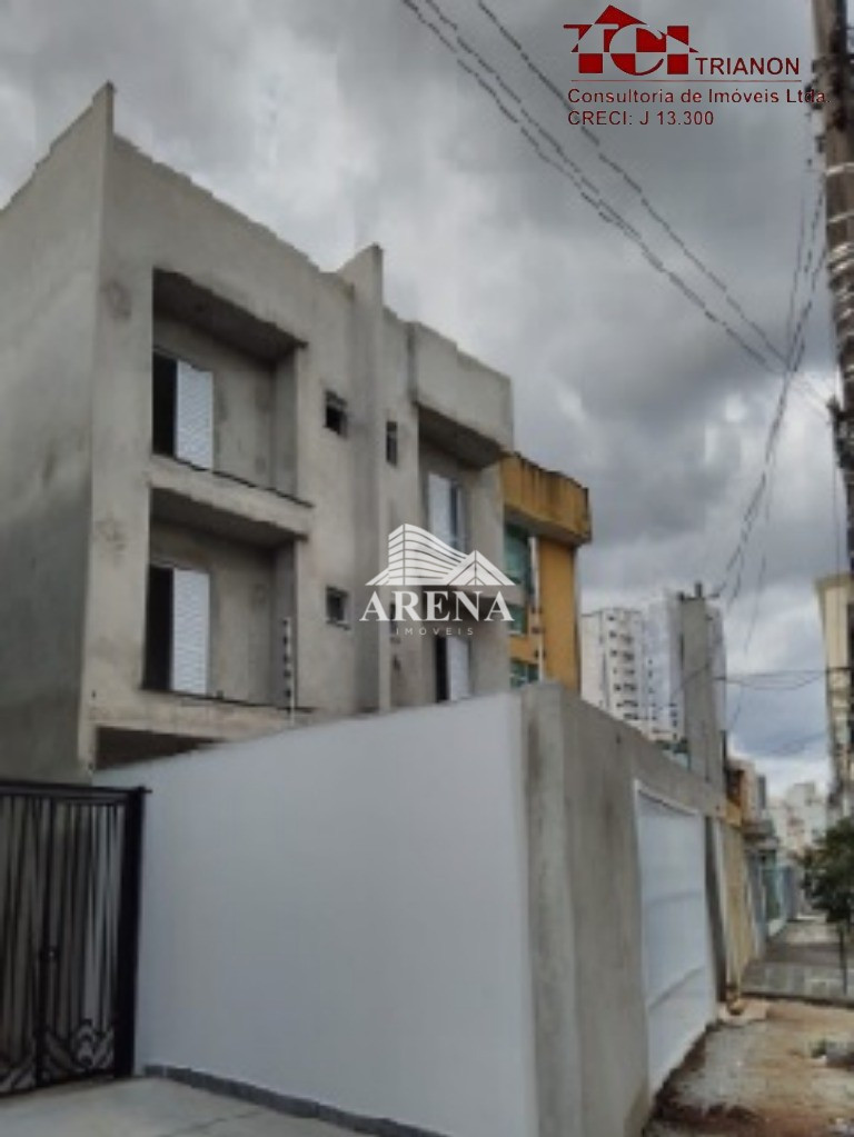 Apto Garden com 2 dormitórios, sendo 1 suíte/ 50 m². +12 m². de quintal / elevador. / 2 vagas de gar