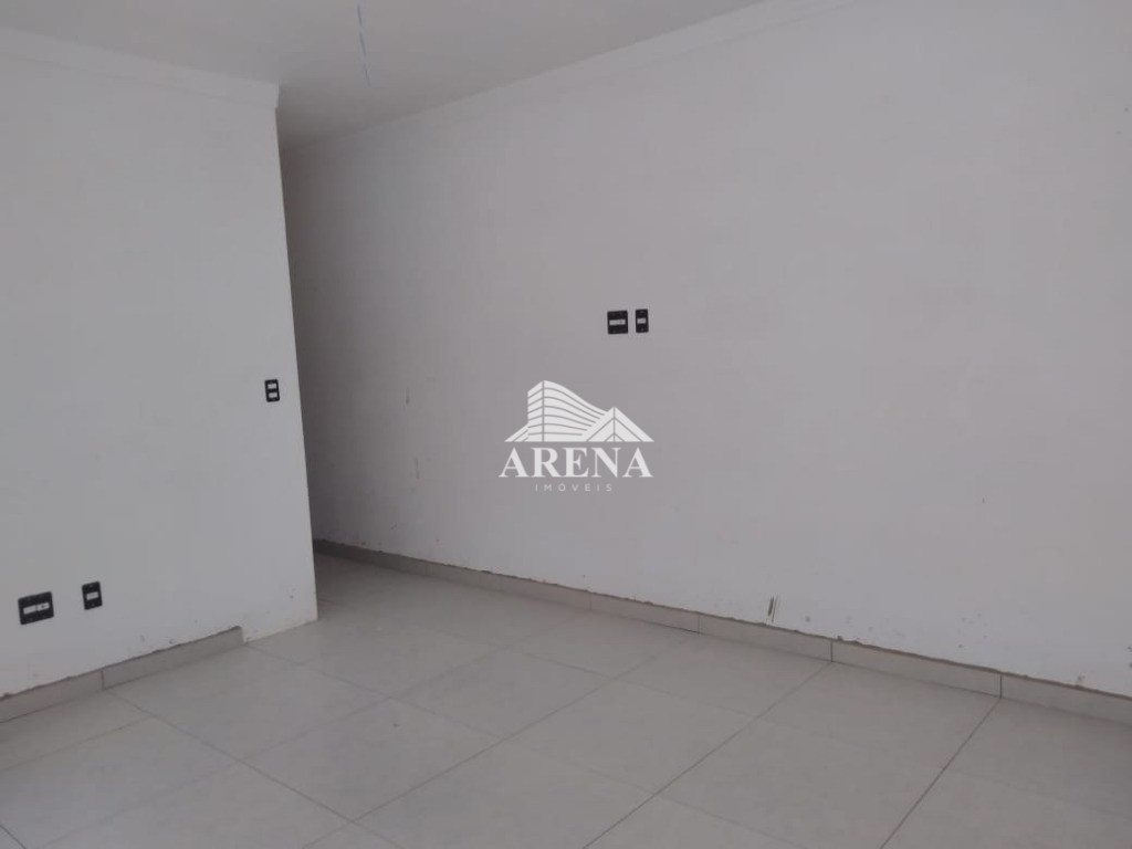 Apto Garden com 2 dormitórios, sendo 1 suíte/ 50 m². +12 m². de quintal / elevador. / 2 vagas de gar