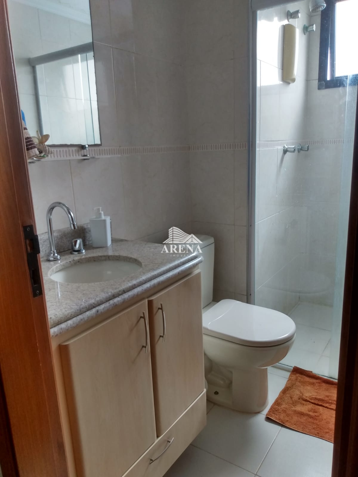 Apartamento com 3 dormitórios ( 1 suíte ) e 2 vagas próximo ao Parque Central.