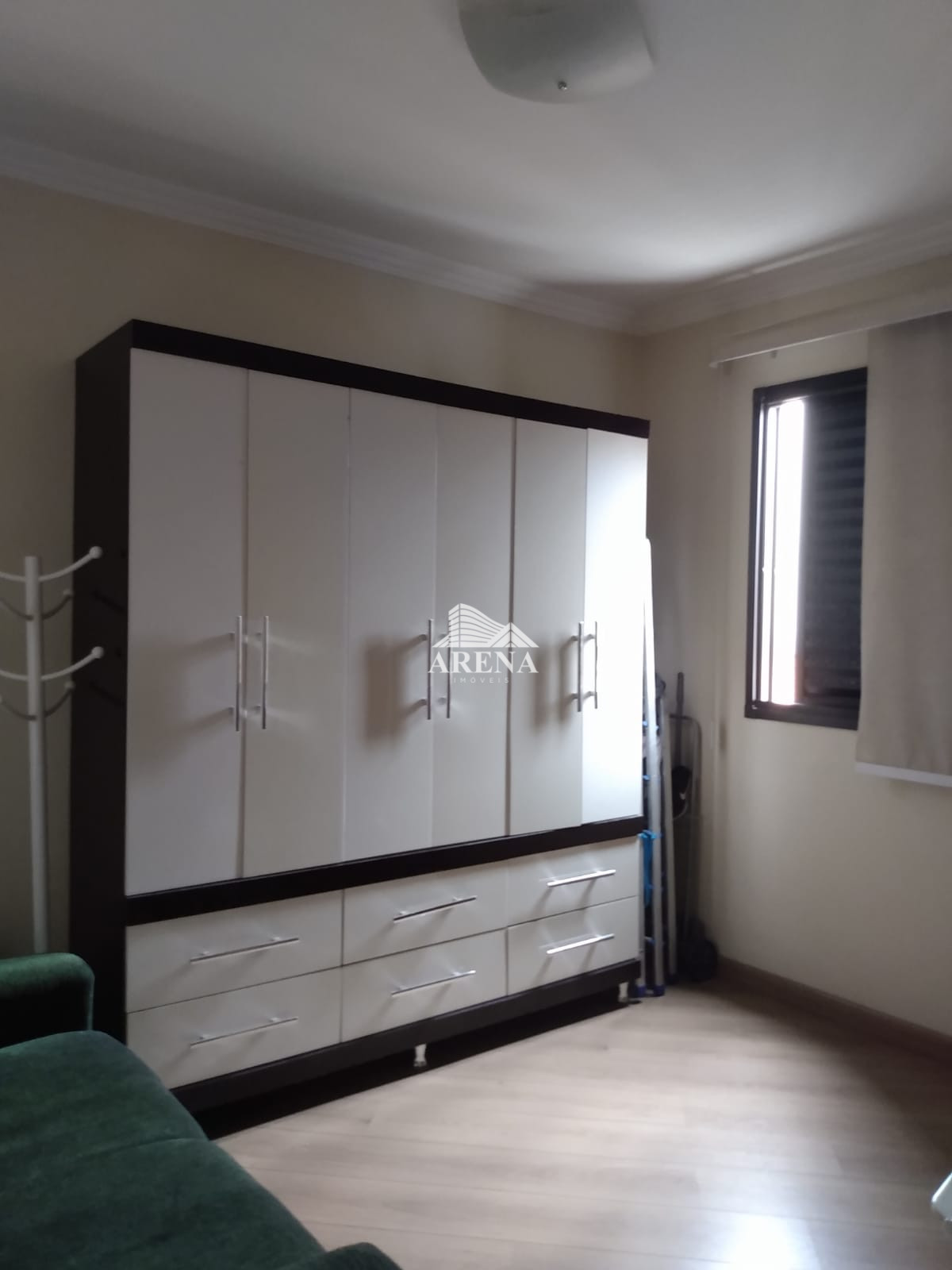 Apartamento com 3 dormitórios ( 1 suíte ) e 2 vagas próximo ao Parque Central.