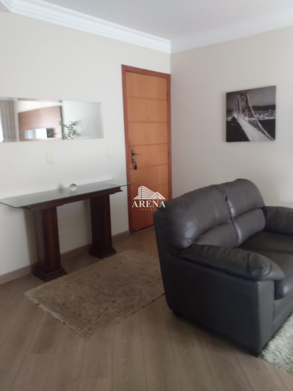 Apartamento com 3 dormitórios ( 1 suíte ) e 2 vagas próximo ao Parque Central.