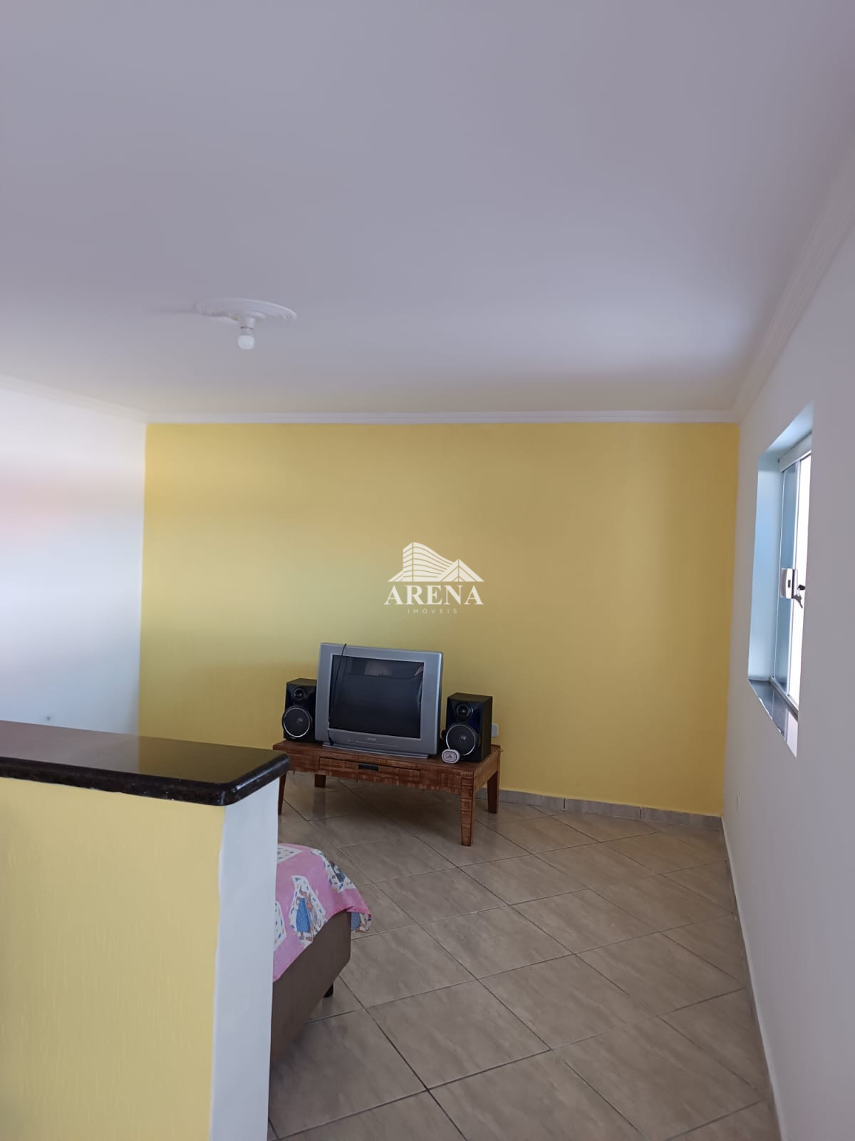 AMPLA CASA - 4 DORMT. - 245m² A.C. - ÓTIMA LOCALIZAÇÃO