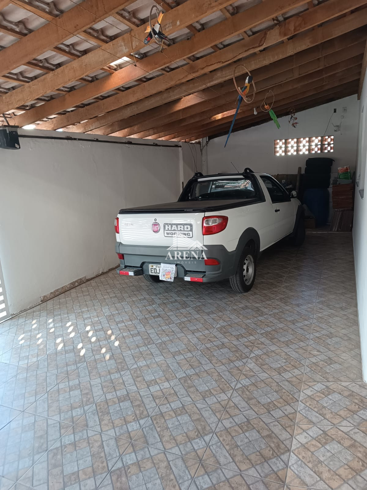 AMPLA CASA - 4 DORMT. - 245m² A.C. - ÓTIMA LOCALIZAÇÃO