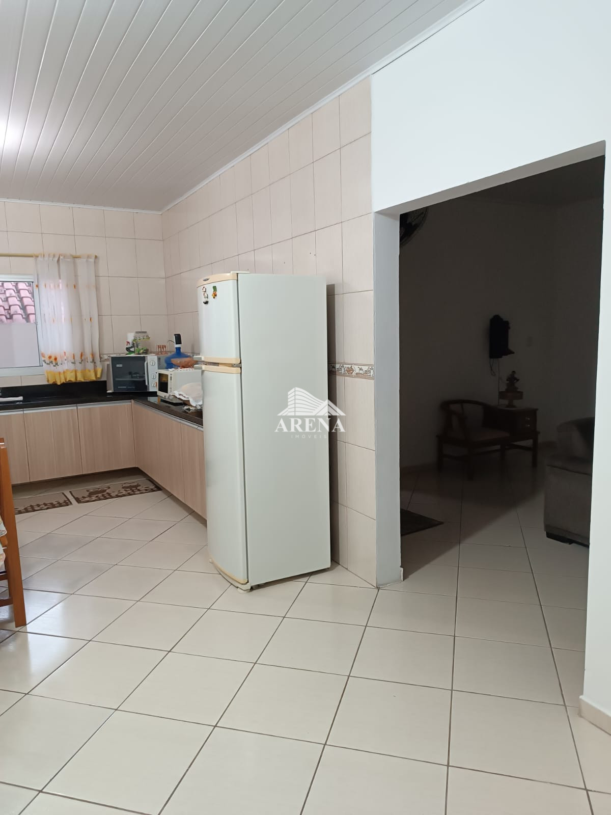 AMPLA CASA - 4 DORMT. - 245m² A.C. - ÓTIMA LOCALIZAÇÃO