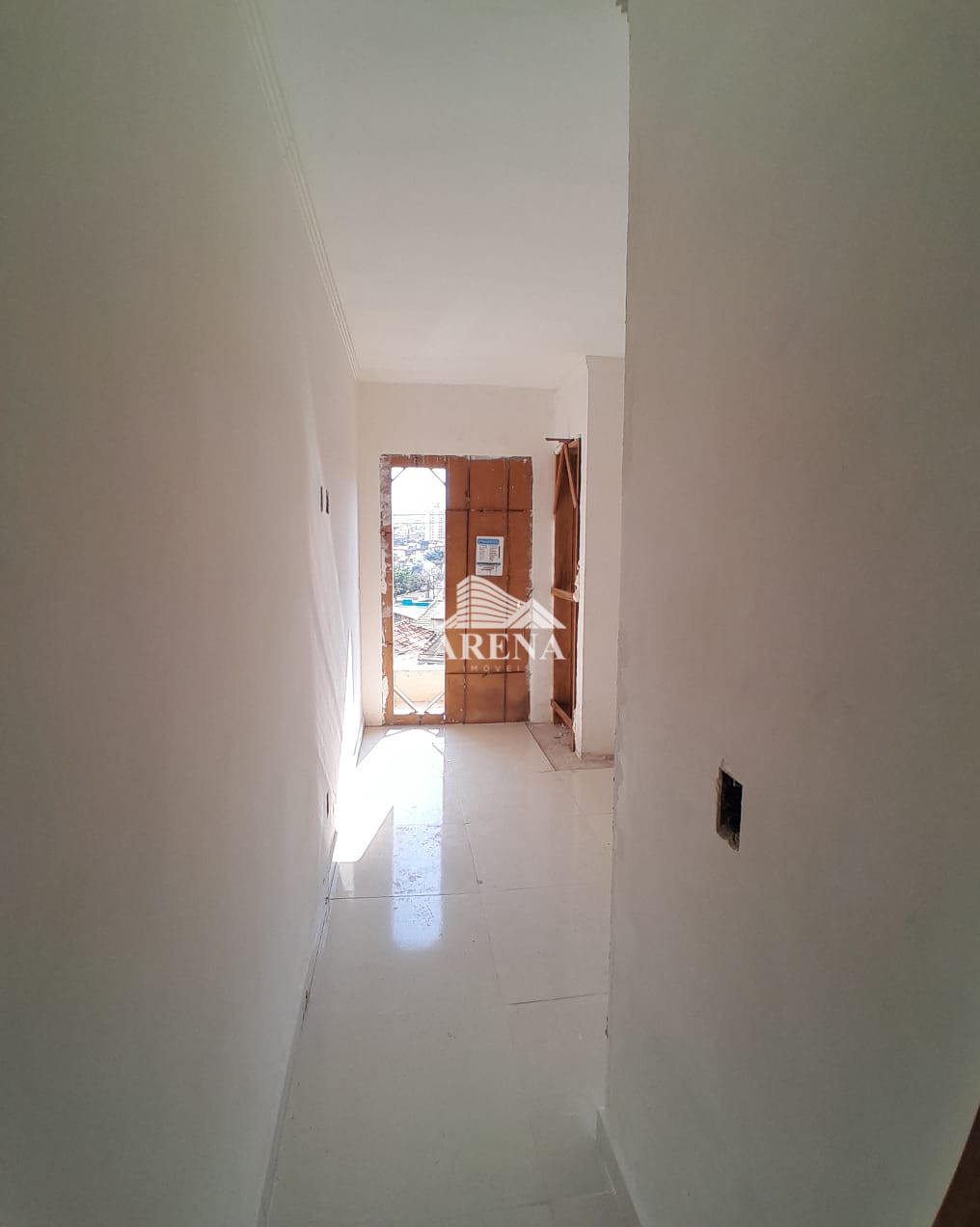 Cobertura baixo condominio.