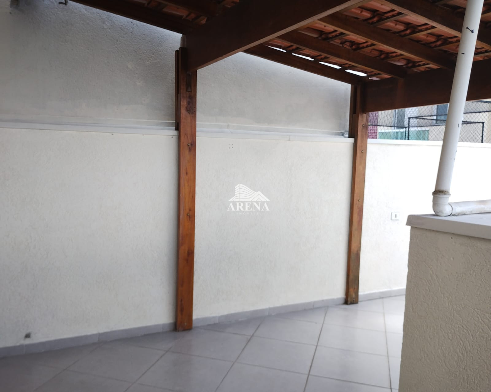 COBERTURA  SEM CONDOMINIO com 2 dormitórios 73 M²